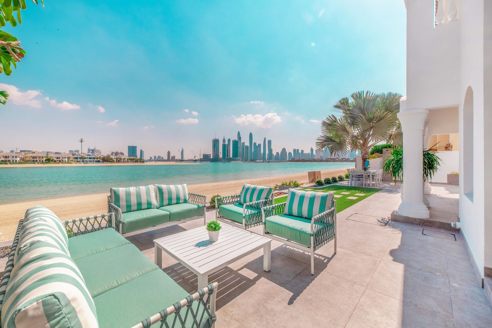 6 Bedroom Villa O FROND at the Palm Jumeirah gallery image